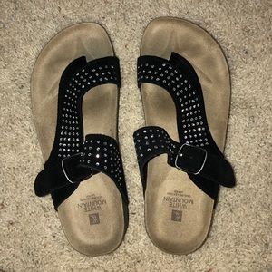 Coaster black leather White Mountain sandals